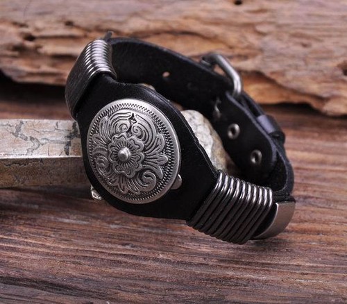 Bracciale uomo pelle borchie