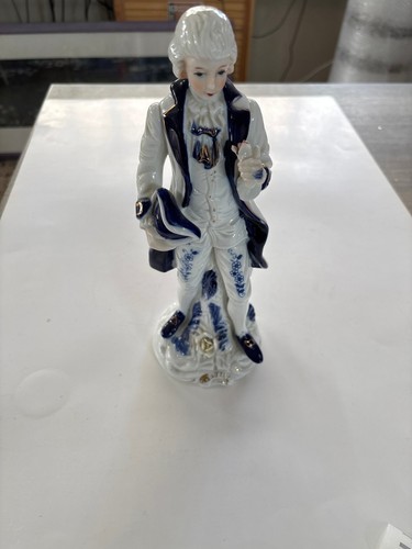 Statuina ceramica uomo - in,