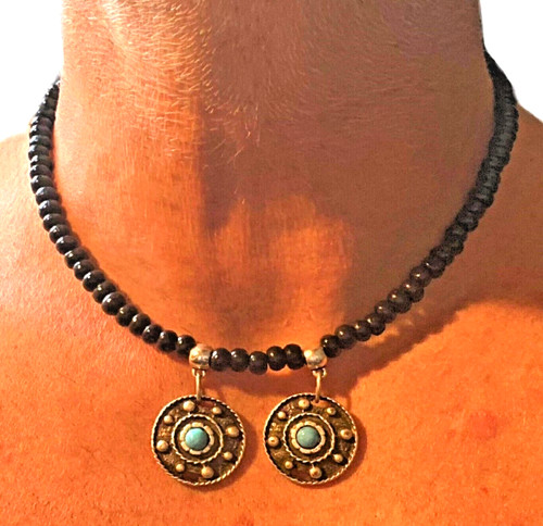 Collana con ciondolo - , pietre