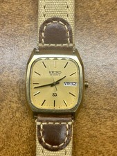 Seiko Quartz SQ 8123-5129 32mm Data Giorno Vintage Tonalità Oro