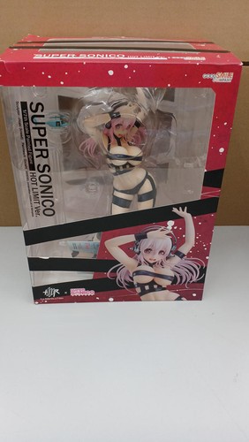 Figurina super sonico hot - figurina,