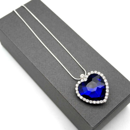 Collana con pendente - , ciondolo