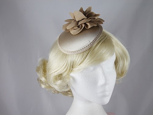 Fascinatore con bottoni - , di