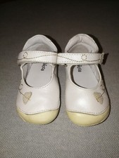 Scarpine neonata Chicco, N. 19