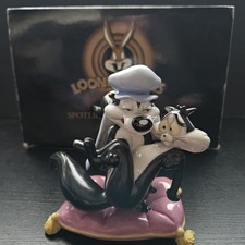 Collezione Spotlight Looney Tunes Goebel Pepe' Le Pew Zie Cuore Spezzato d'Amore
