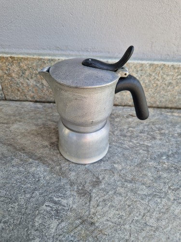 Vecchia caffettiera coffee - vecchia,