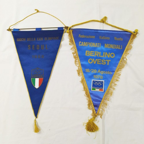 Due gagliardetti olimpiadi - due,