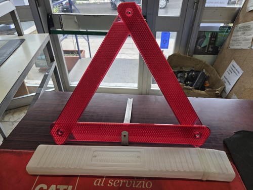 Triangolo emergenza epoca - d,