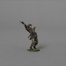 TGMSS155B SS155B. SS Trooper Shot - Stg44. By Thomas Gunn Miniatures