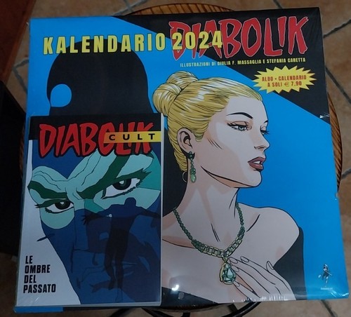 Diabolik cult con - , gadget