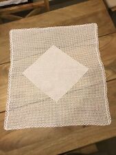 Centro Tavolo Fatto Di Pizzo Ad Uncinetto A Mano Quadrato Filo Spesso