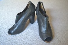 Apepazza Black Leather Open