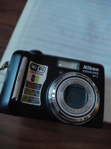 Nikon coolpix nera 8 mega - nera,