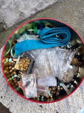 Scatola contenete perline