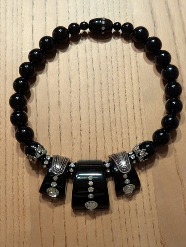 Collana girocollo vintage nero