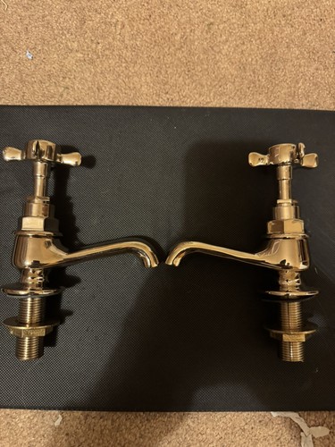 Coppia rubinetti per lavabo - , in
