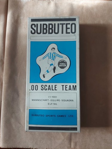 Subbuteo scale team - 00,