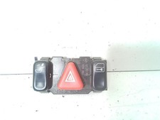 PULSANTE LUCI DI EMERGENZA PER MERCEDES CLK Coupé W208 2088200310 (97>02)