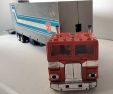 Transformers G1 Autobot Commander Optimus Prime 1984 Hasbro