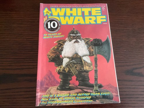 White dwarf magazine vintage - white,
