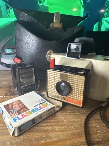 Swinger polaroid land camera - land,