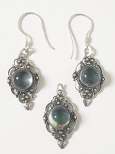 BELLISSIMO SET ORECCHINI E PENDENTE IN ARGENTO 800 CON PIETRE/CRISTALLI VERDI