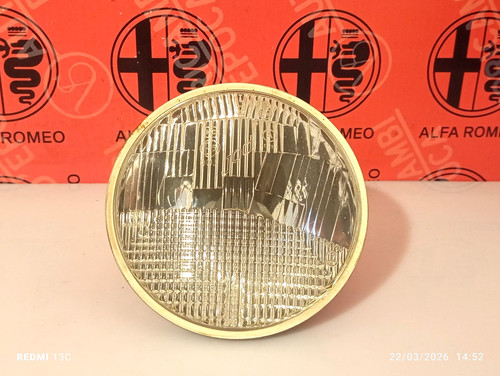 Alfa romeo ferrari faro - romeo,