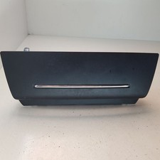 Vano portaoggetti cruscotto