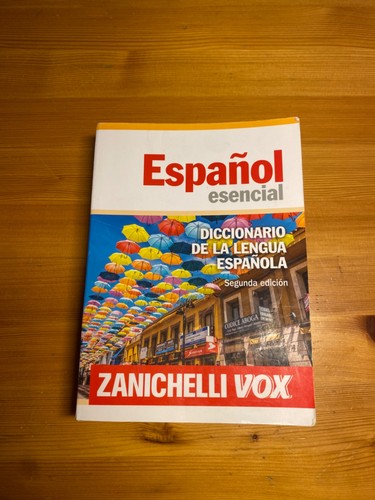 Español esencial diccionario - esencial.,