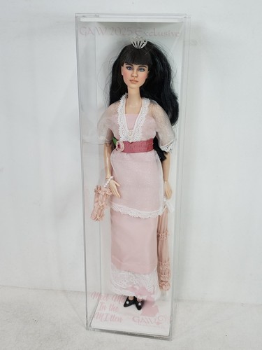 Meet the mitten barbie - meet,