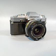 Olympus OM30 fotocamera reflex pellicola 35 mm con obiettivo largo 28 mm Zuiko F/2.8 reflex Olympus 