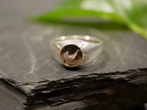 Anello grande argento - in,