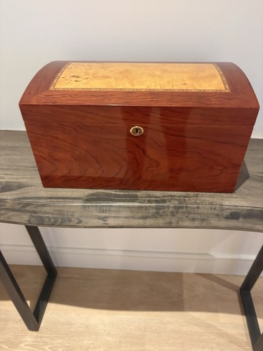Humidor per sigari stile