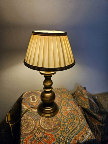 Lampada con cappello - , da