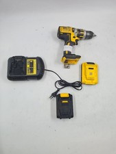 Lotto Di 4 DEWALT Cordless Strumenti DCD795 Trapano & Batterie - Usato