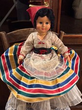 Bambola Athena, piacenza, in bachelite, Italia. Anni 50/60. Alta 60 cm.