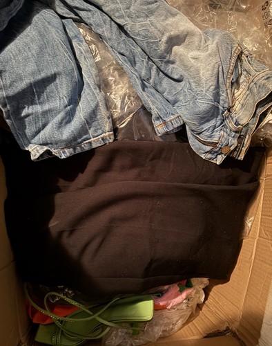 Stock lotto abbigliamento