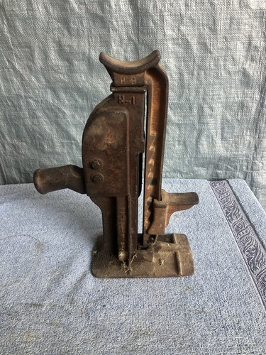 Antique automobile ratchet - automobile,
