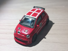 MODELLINO AUTO "ABARTH 500 VERSIONE assetto corse"  rossa 1/64 da collezione
