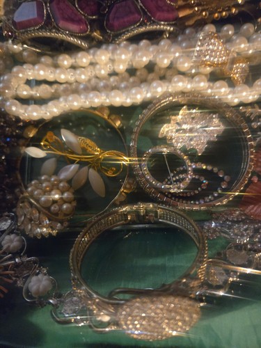 Lotto gioielli strass rotti