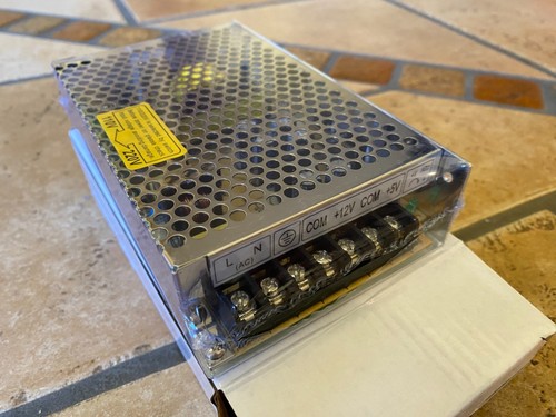 Alimentatore/trasformatore