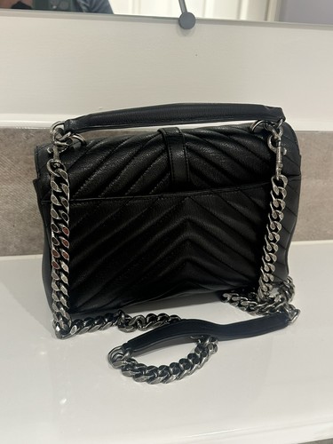 Borsa nera trapuntata con