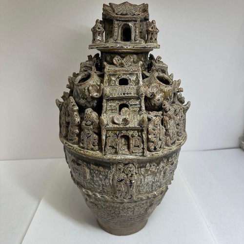 Antico vaso tempio pagoda