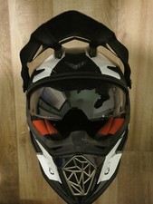 casco motocross con visiera