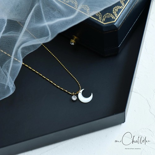 Collana con ciondolo - , luna