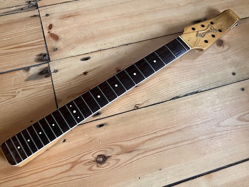 Collo chitarra jazz - , burns