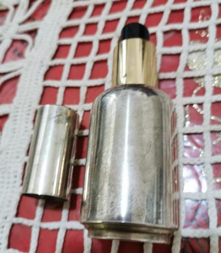Bottiglietta profumo con