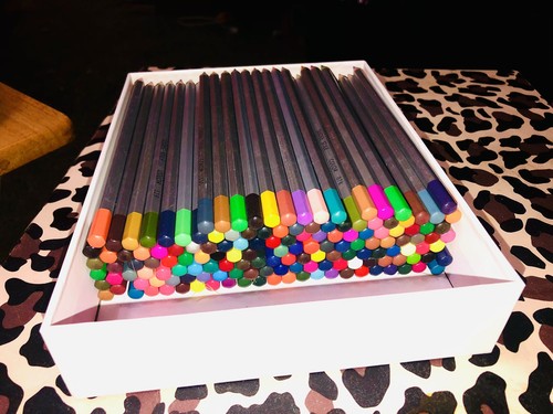 Matite colorate stile - , sudee