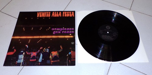 Gen rosso venite alla - rosso, festa