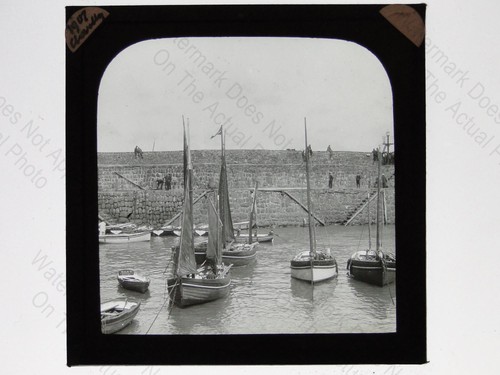 Clovelly harbour devon england - clovelly,